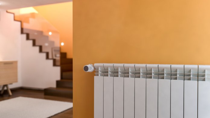 Heating radiator and gas boiler