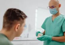 Ile kosztują poszczególne zabiegi implantacji zębów w Gliwicach? piotrowscybejnarowicz.pl - 033-ile-kosztuja-poszczegolne-zabiegi-implantacji-zebow-w-gliwic.webp
